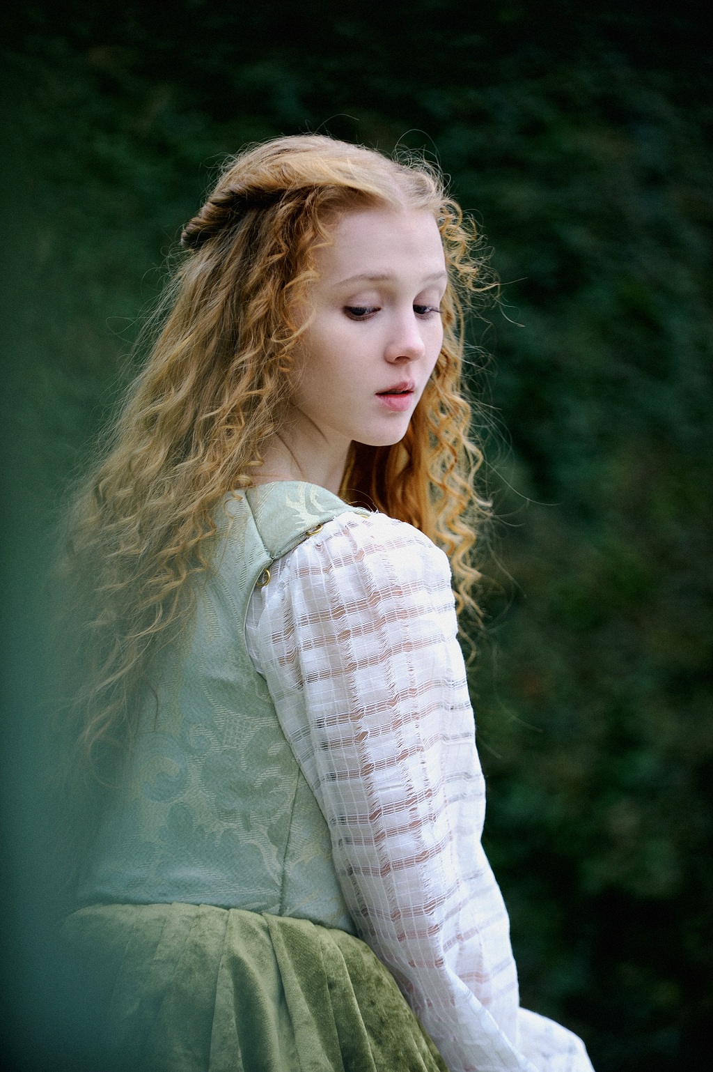 Isolda Dychauk as Lucrezia Borg...